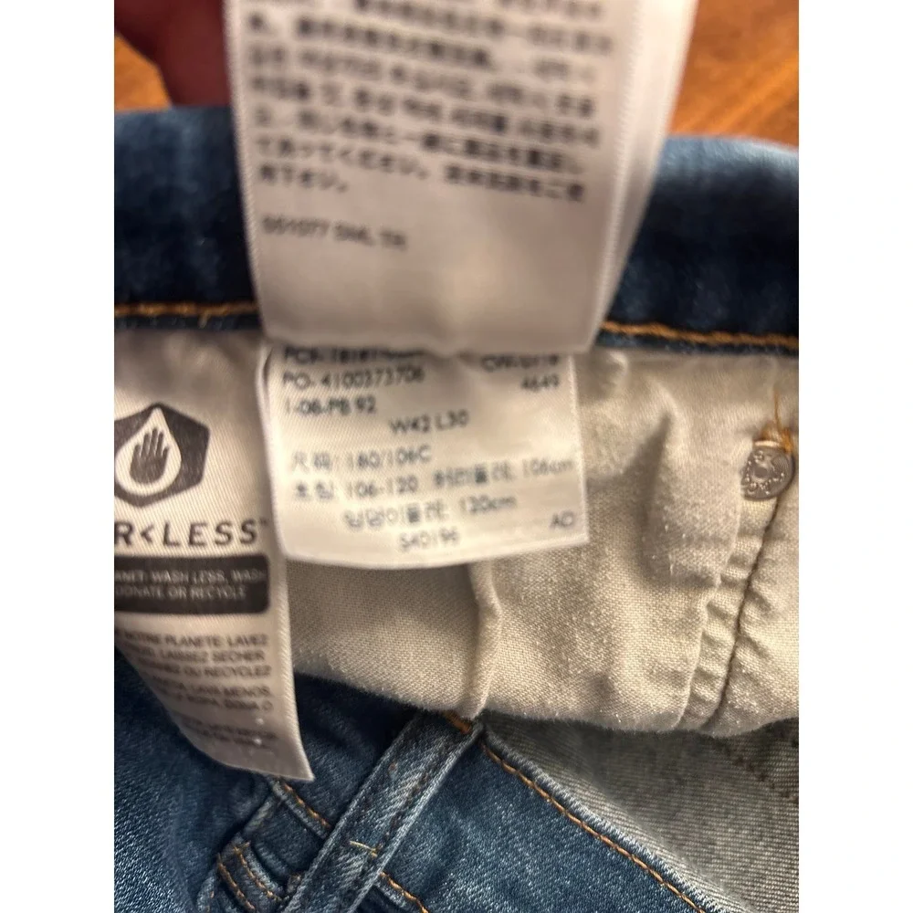 Levi's 541 Athletic Fit Mens W42 L30 Jeans Light Wash Denim Jeans‎